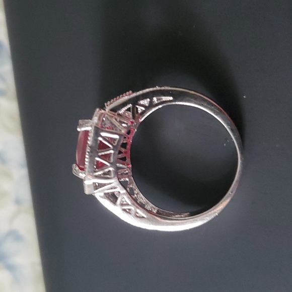 Exquisite Chunky Ruby Color Fashion Ring/ Size 8 - Picture 3 of 4